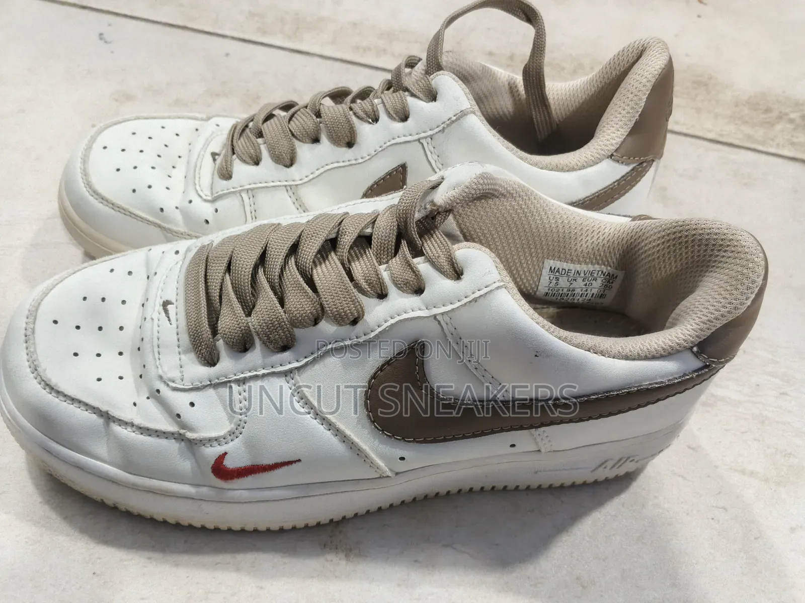 Very Neat and Pure Leather.