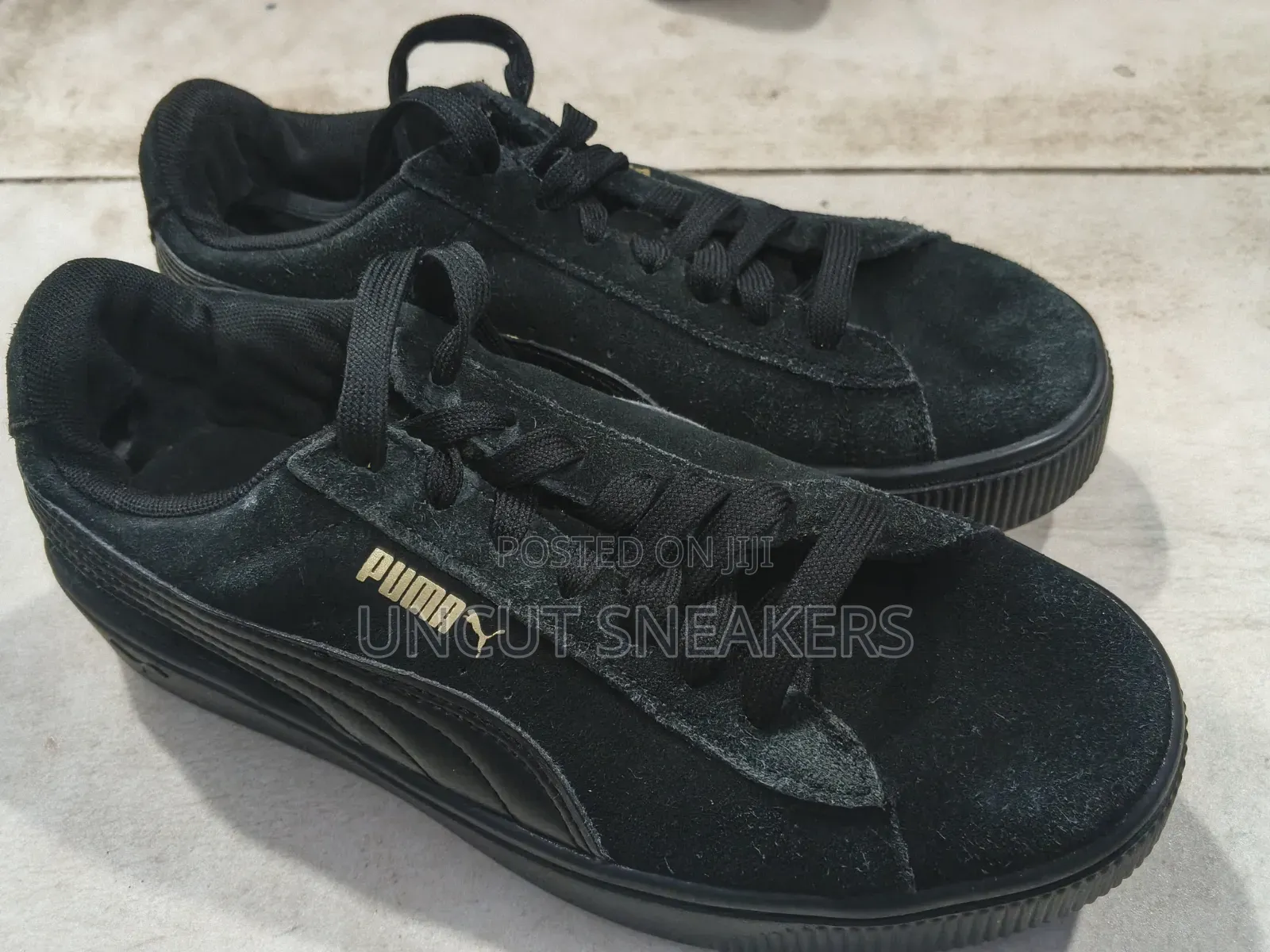 Very Neat and Pure Leather.