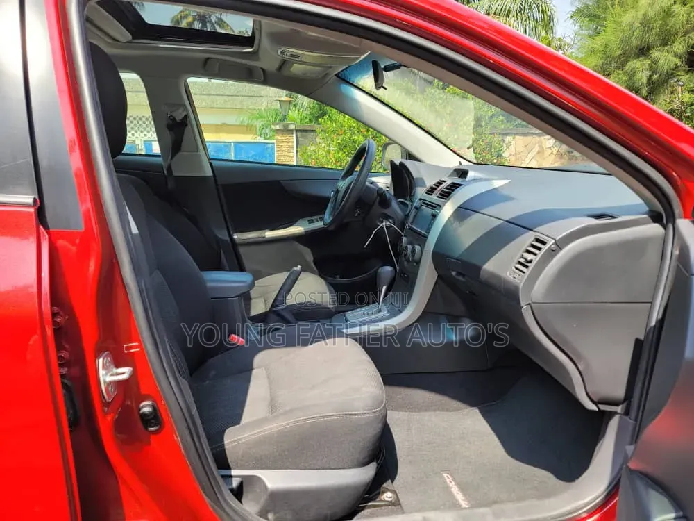 Toyota Corolla S 4dr Sedan (1.8L 4cyl 4A) 2013 Red