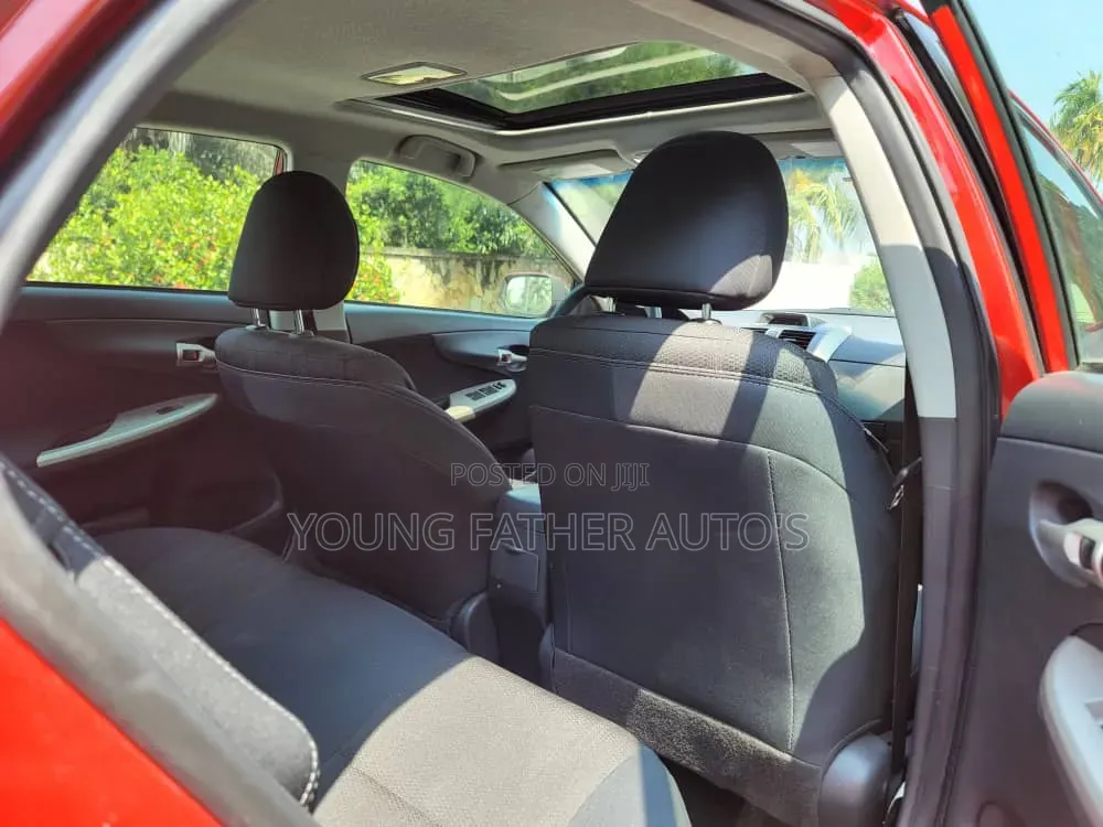 Toyota Corolla S 4dr Sedan (1.8L 4cyl 4A) 2013 Red