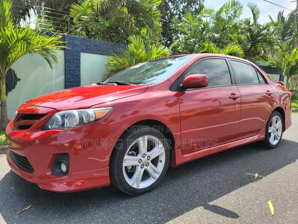 Toyota Corolla S 4dr Sedan (1.8L 4cyl 4A) 2013 Red