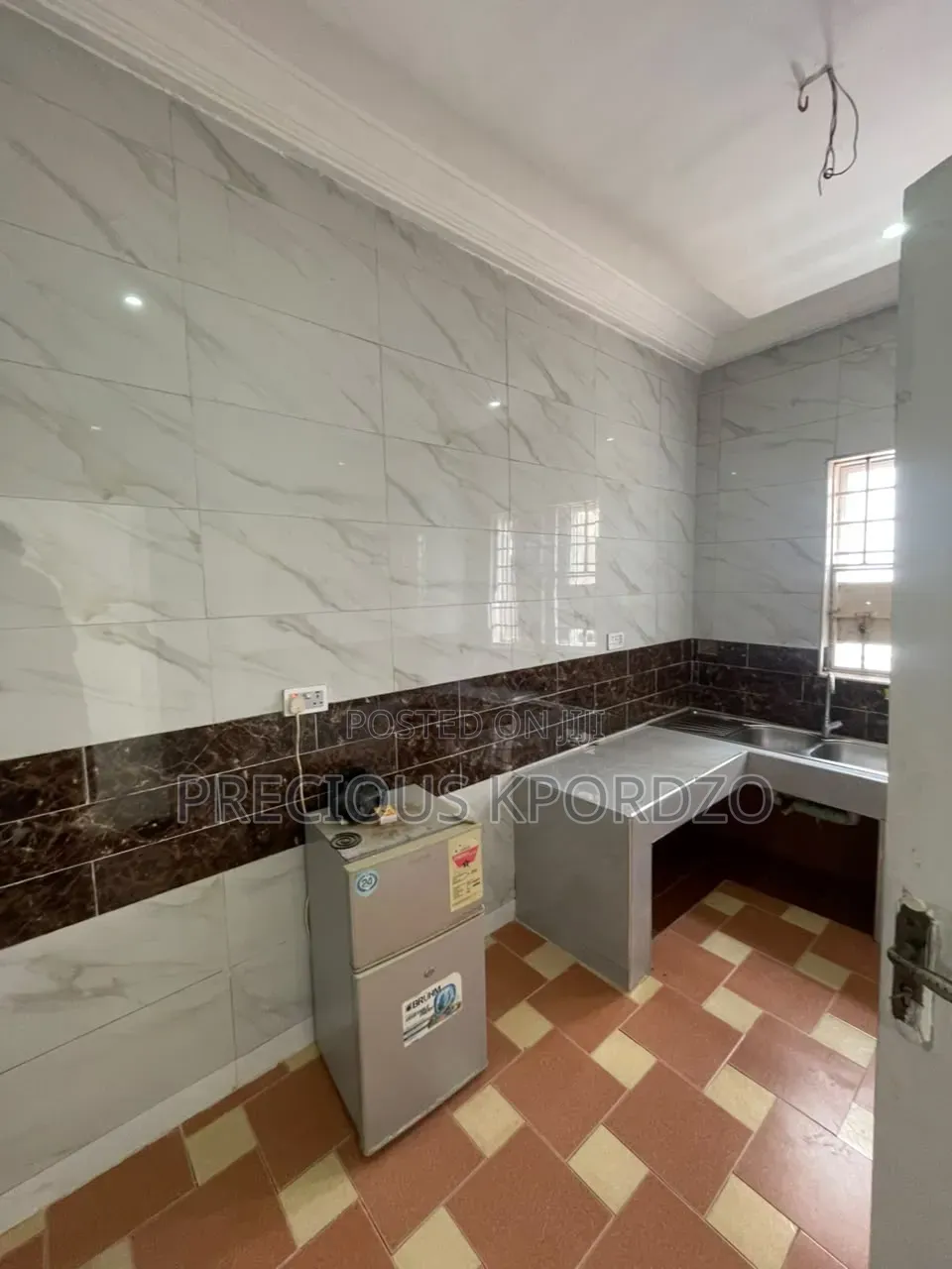 1bdrm Room & Parlour in New Lgn for rent