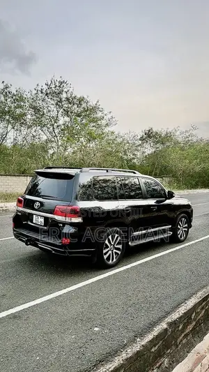 Toyota Land Cruiser 2017 Black