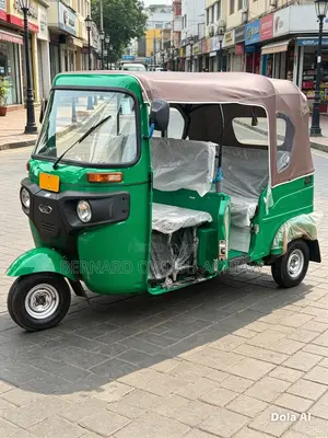 Bajaj RE 2025 Green
