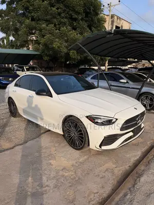 Mercedes-Benz C300 2023 White
