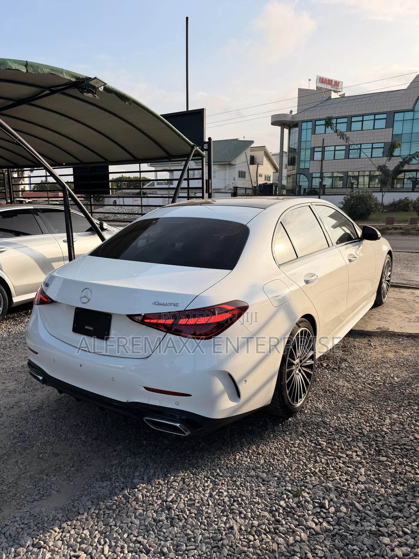 Mercedes-Benz C300 2023 White