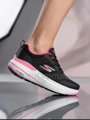 Sketchers Sneakers