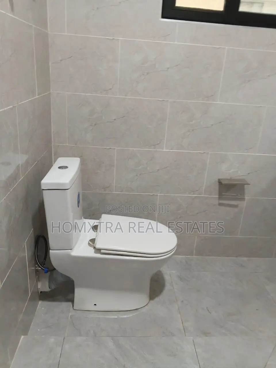 3bdrm Apartment in Homxtra Real Estates, Overhead for rent