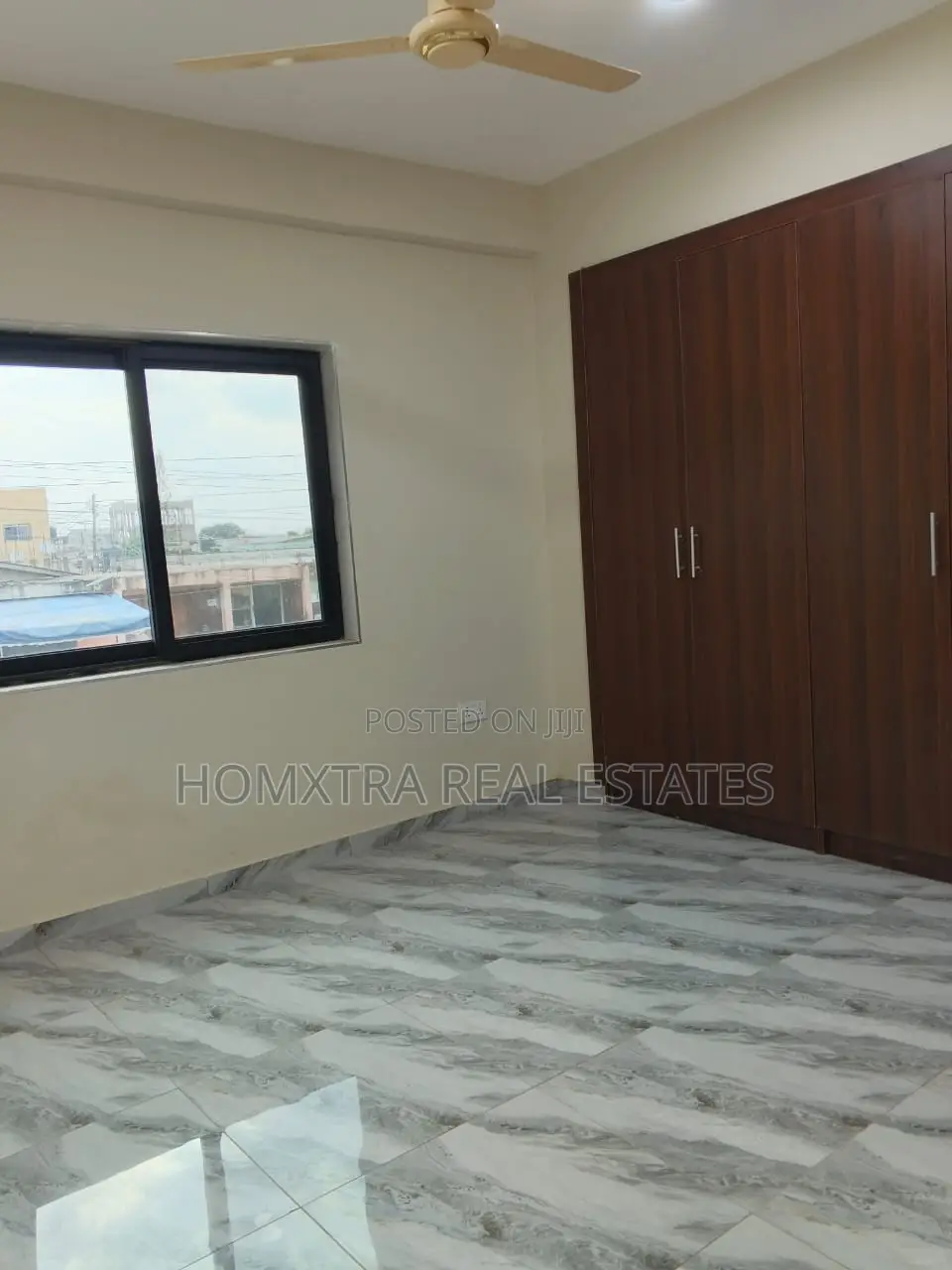 3bdrm Apartment in Homxtra Real Estates, Overhead for rent
