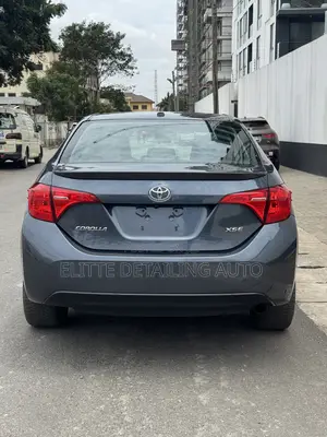 Toyota Corolla XSE 4dr Sedan (1.8L 4cyl CVT) 2017 Gray