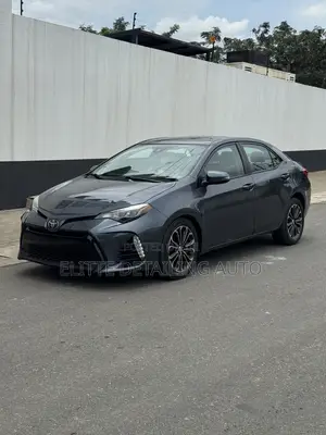 Toyota Corolla XSE 4dr Sedan (1.8L 4cyl CVT) 2017 Gray