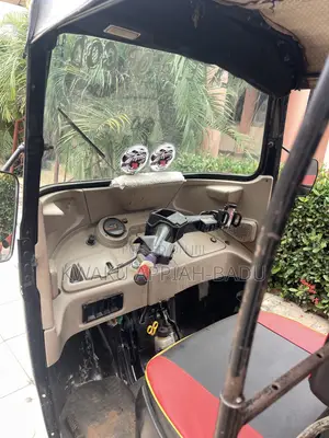 Bajaj RE 2023 Black