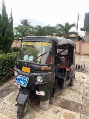 Bajaj RE 2023 Black
