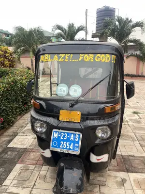 Bajaj RE 2023 Black