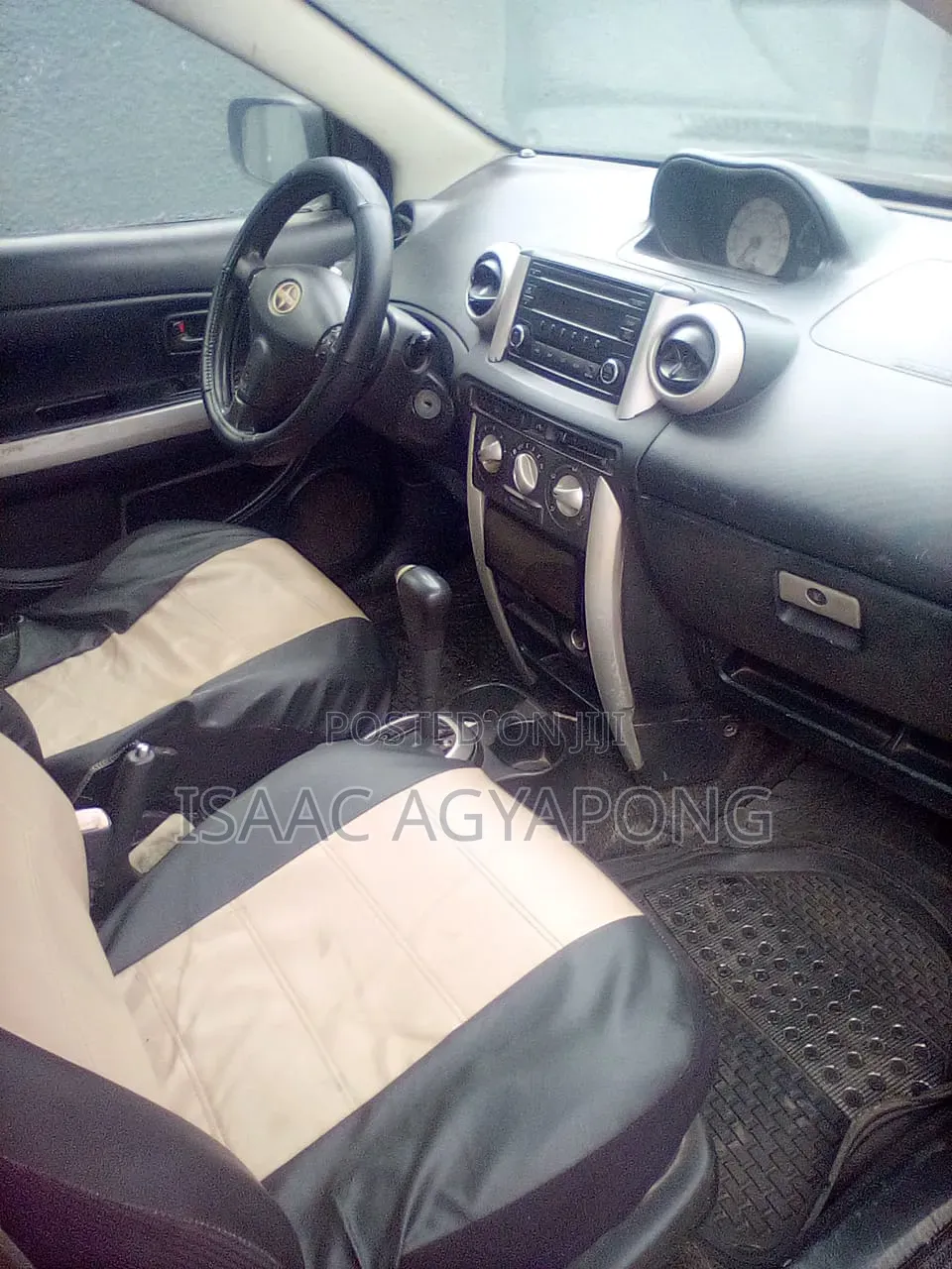 Toyota IST 2003 Red