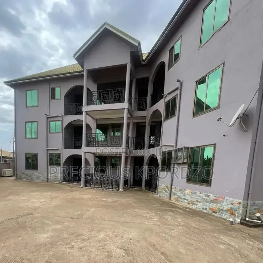 2bdrm Apartment in Commandos Adenta for rent