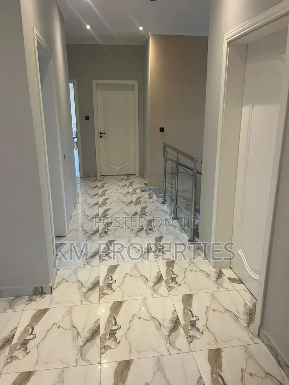 4bdrm Mansion in North Legon for sale