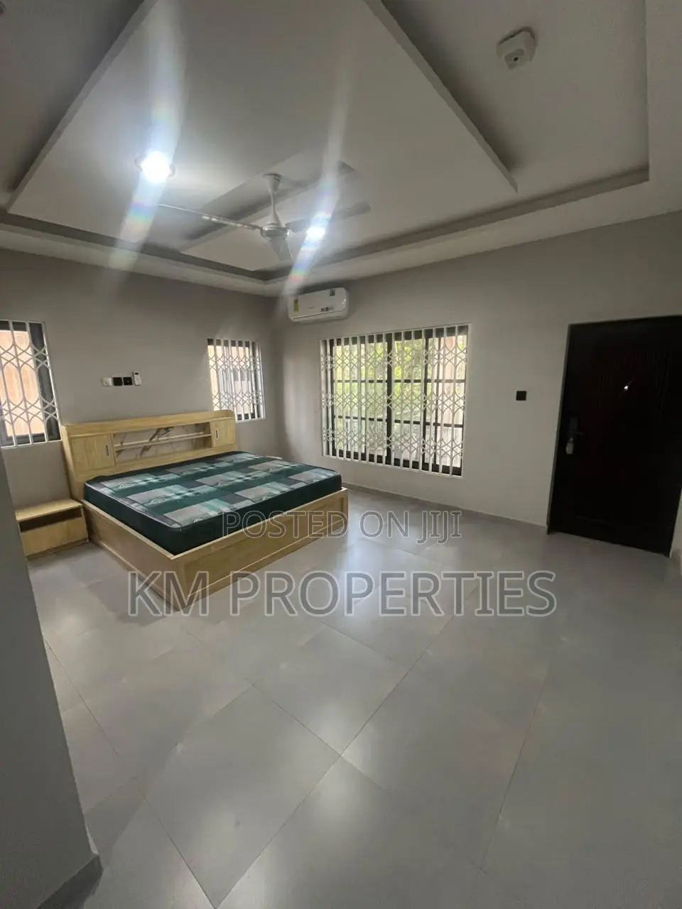 4bdrm Mansion in North Legon for sale