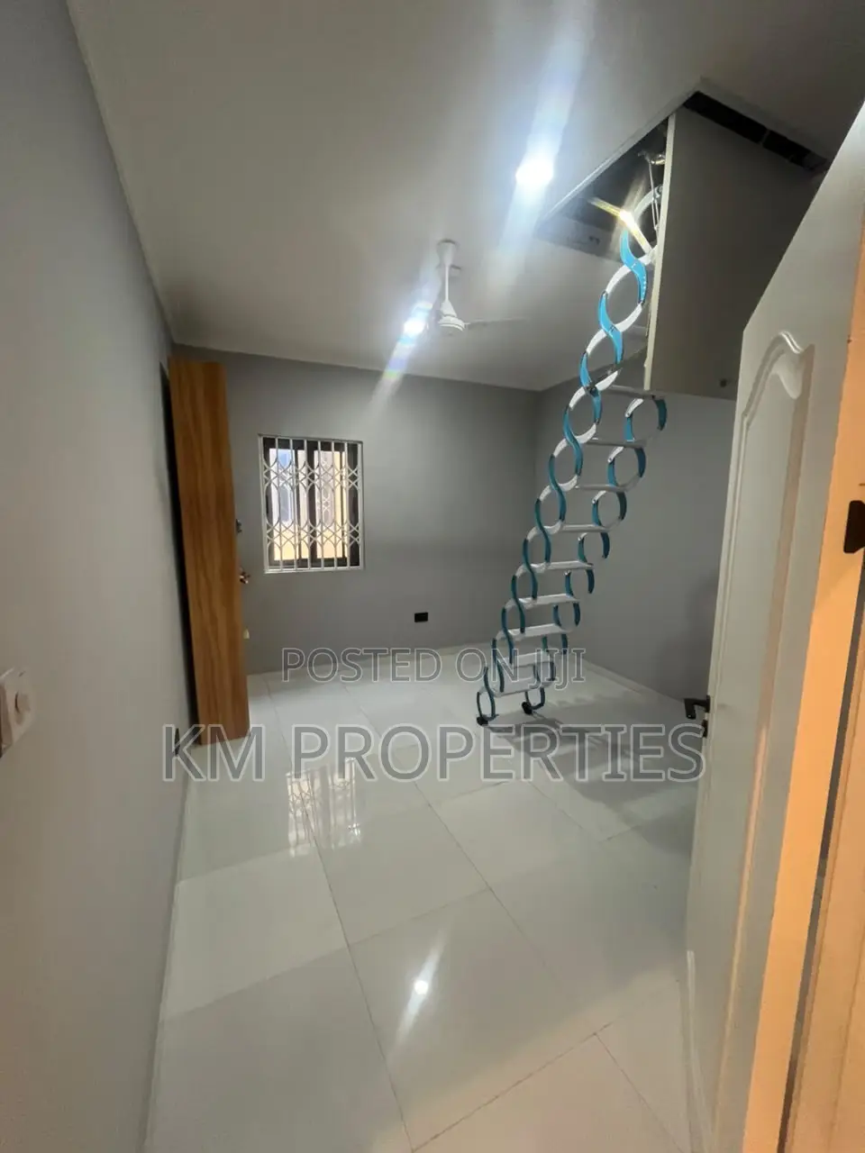 4bdrm Mansion in North Legon for sale