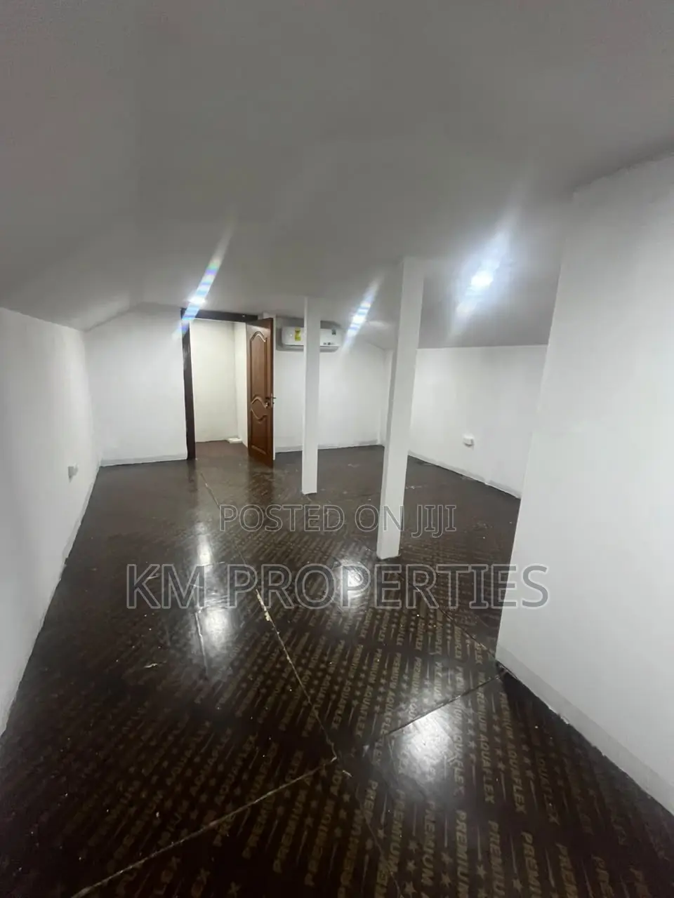 4bdrm Mansion in North Legon for sale