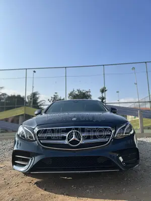 Mercedes-Benz E300 4Matic AWD Sedan (2.0L 4cyl 9A) 2017 Black