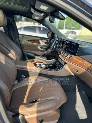 Mercedes-Benz E300 4Matic AWD Sedan (2.0L 4cyl 9A) 2017 Black