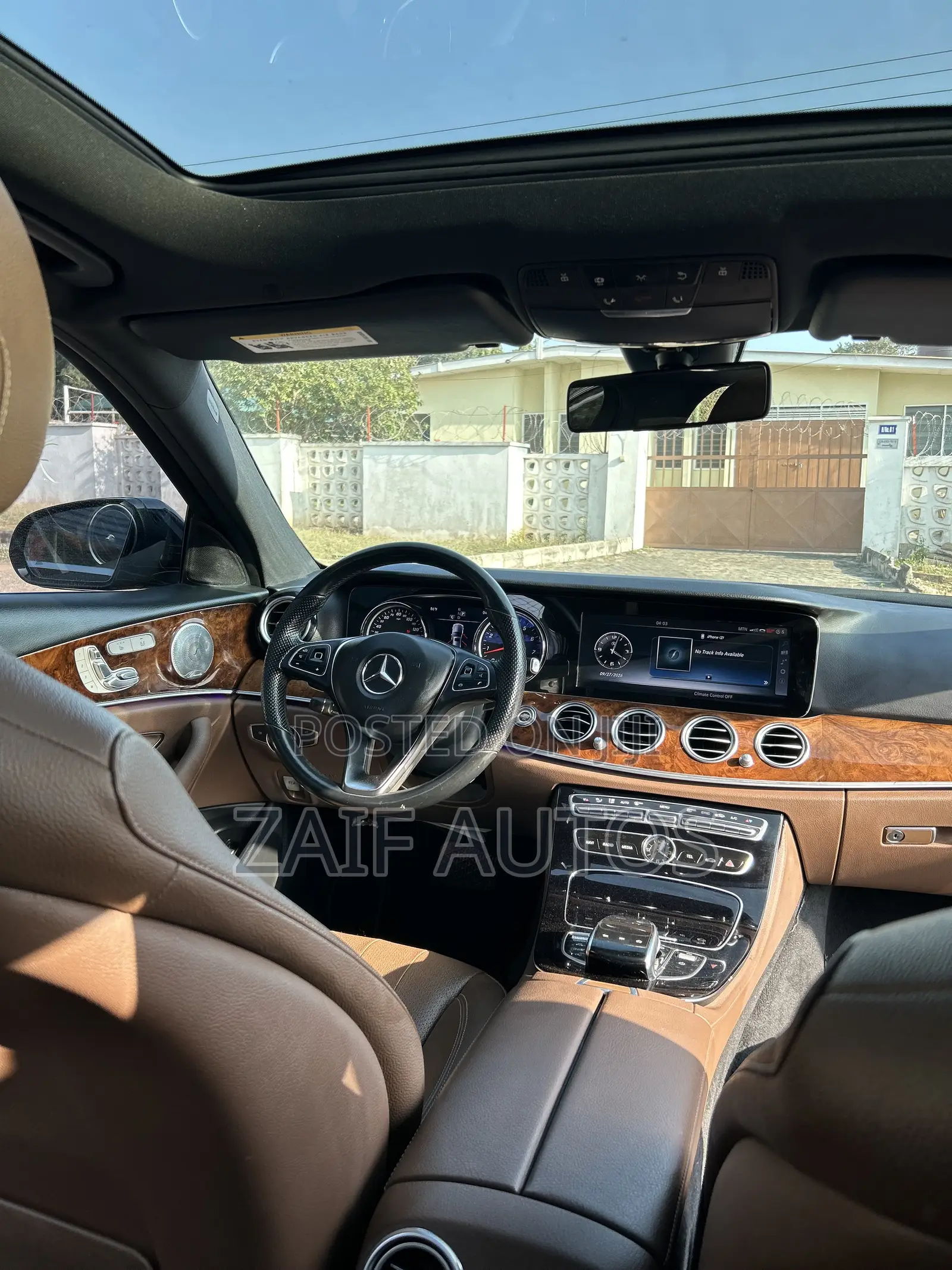 Mercedes-Benz E300 4Matic AWD Sedan (2.0L 4cyl 9A) 2017 Black