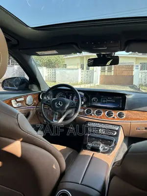 Mercedes-Benz E300 4Matic AWD Sedan (2.0L 4cyl 9A) 2017 Black