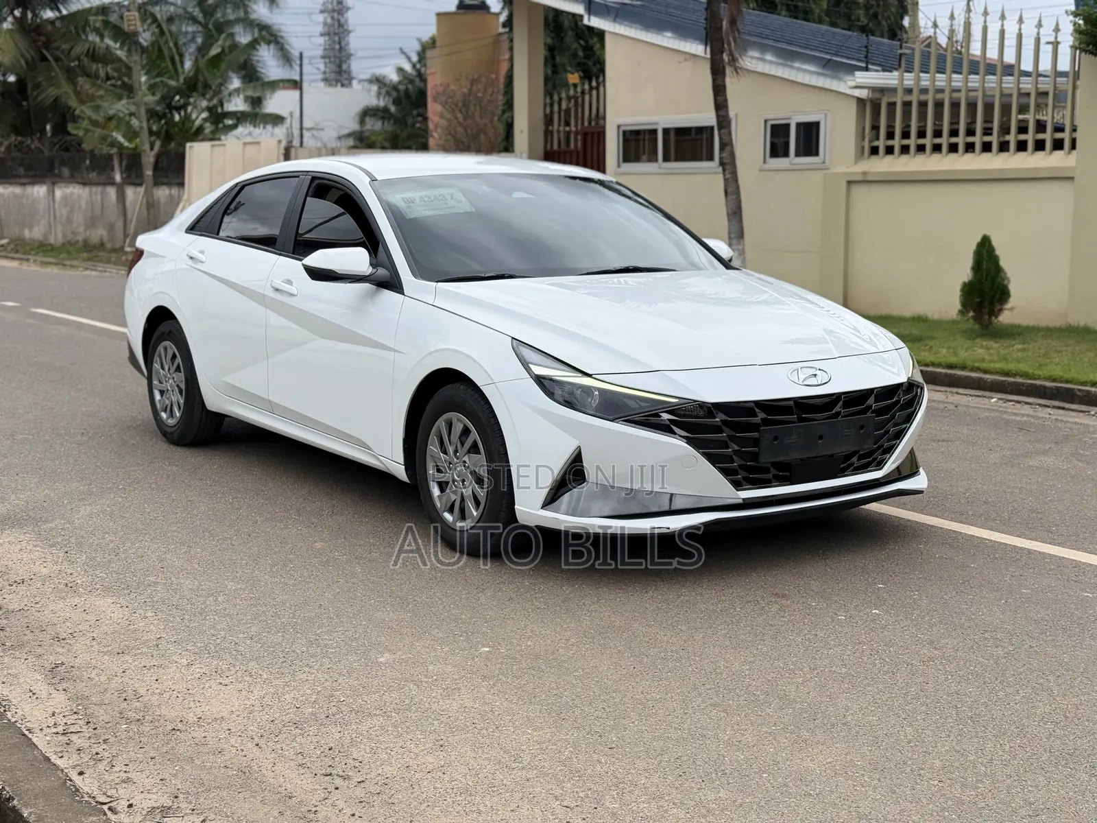 Hyundai Avante 2021 White