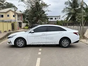 Hyundai Avante 2021 White