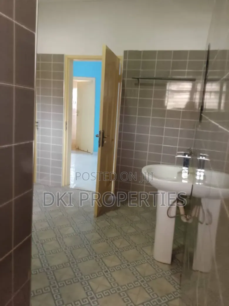 1bdrm Apartment in Dki Properties, Malejor for rent