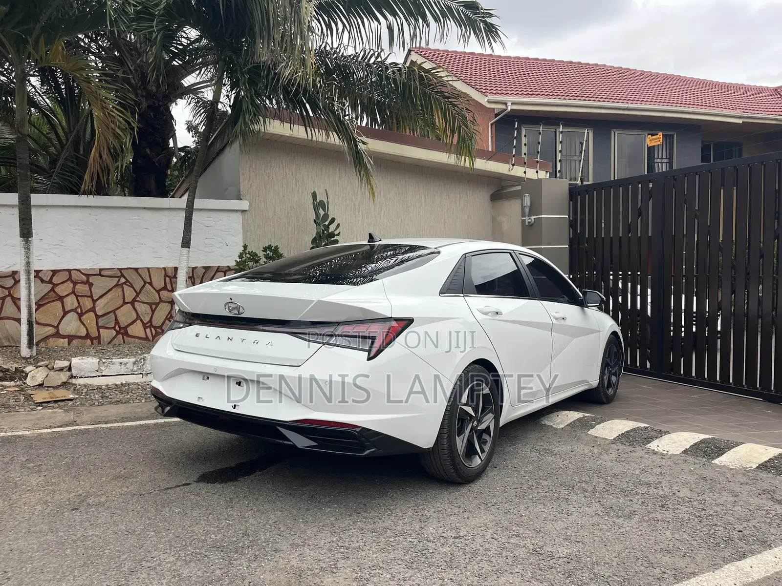 Hyundai Elantra 2023 White
