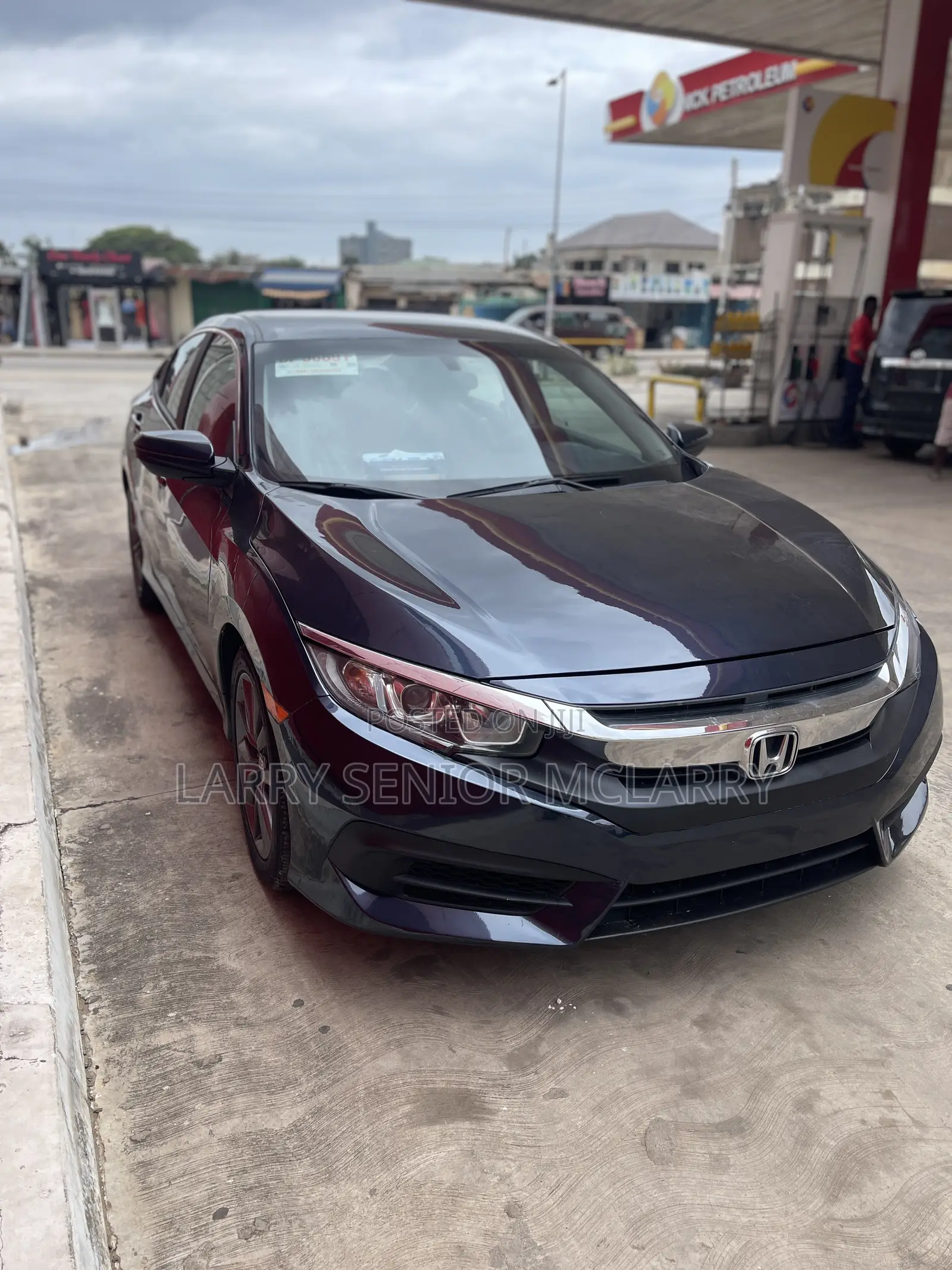 Honda Civic LX 4dr Sedan (2.0L 4cyl) 2016 Gray