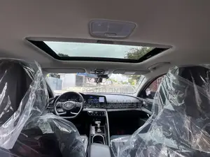 Hyundai Elantra 2023 White