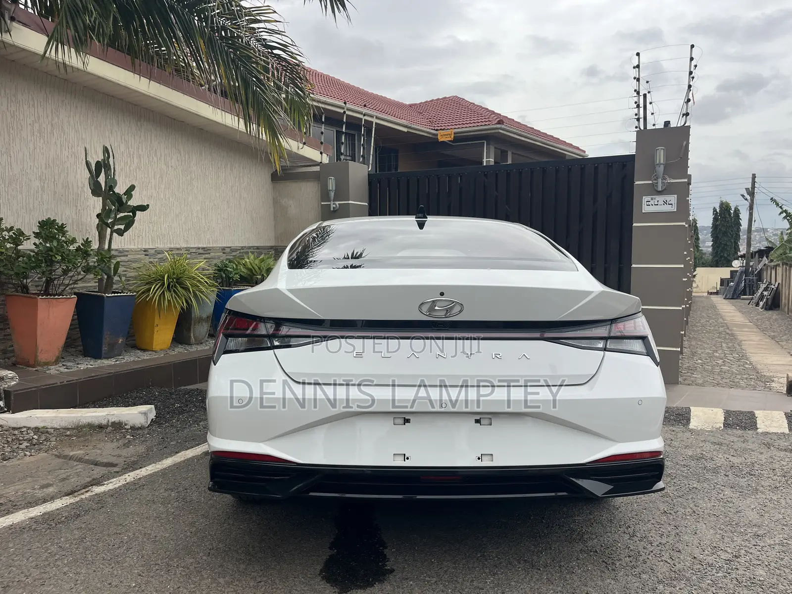 Hyundai Elantra 2023 White