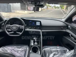 Hyundai Elantra 2023 White