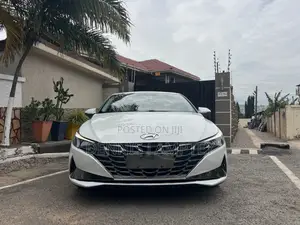 Hyundai Elantra 2023 White
