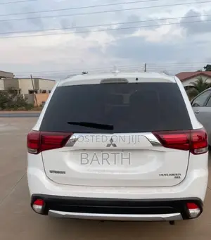 Mitsubishi Outlander SEL AWC 2018 White
