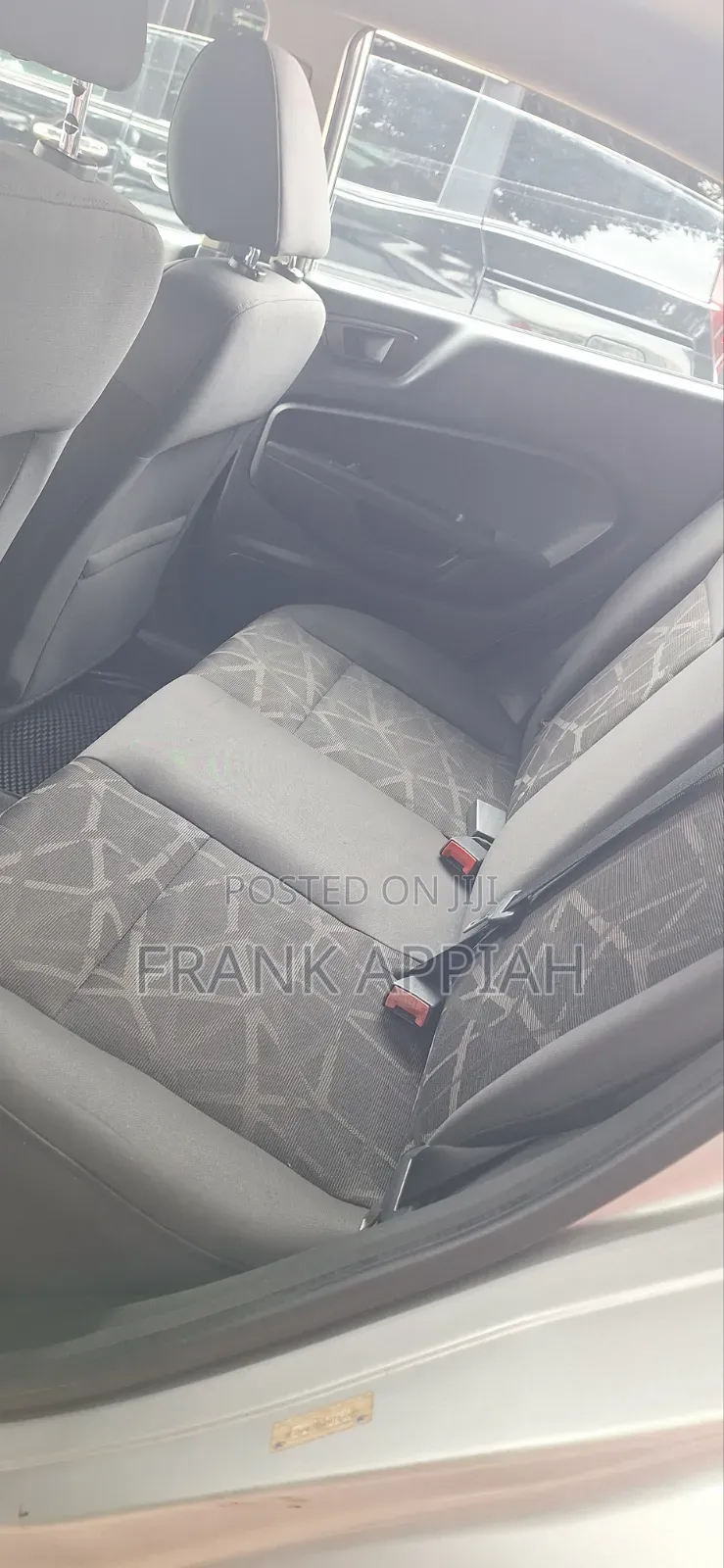 Ford Fiesta SE 4dr Hatchback (1.6L 4cyl 5M) 2014 Silver