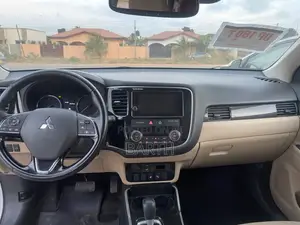 Mitsubishi Outlander SEL AWC 2018 White