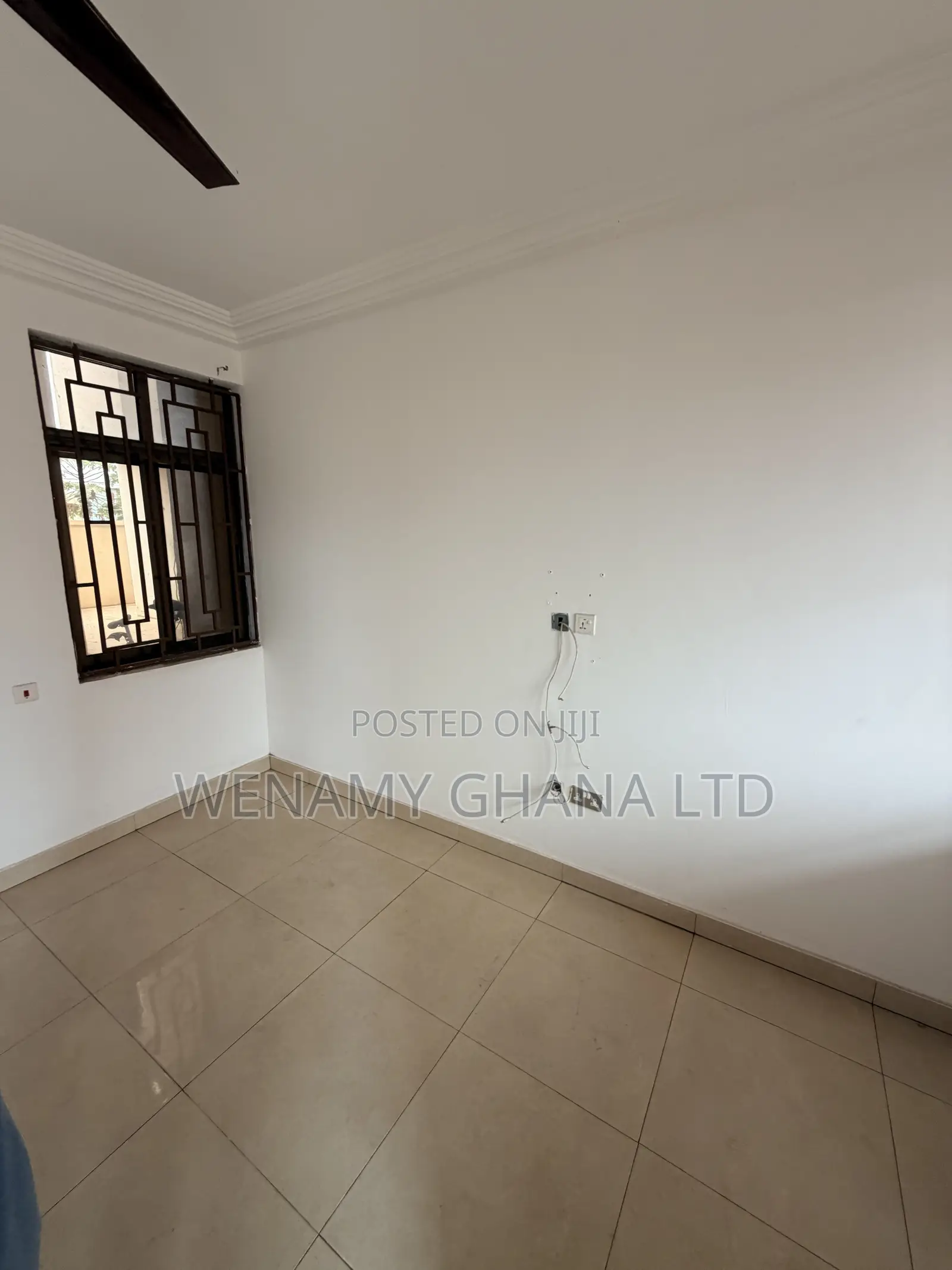2bdrm Apartment in Community 25 Palace for rent