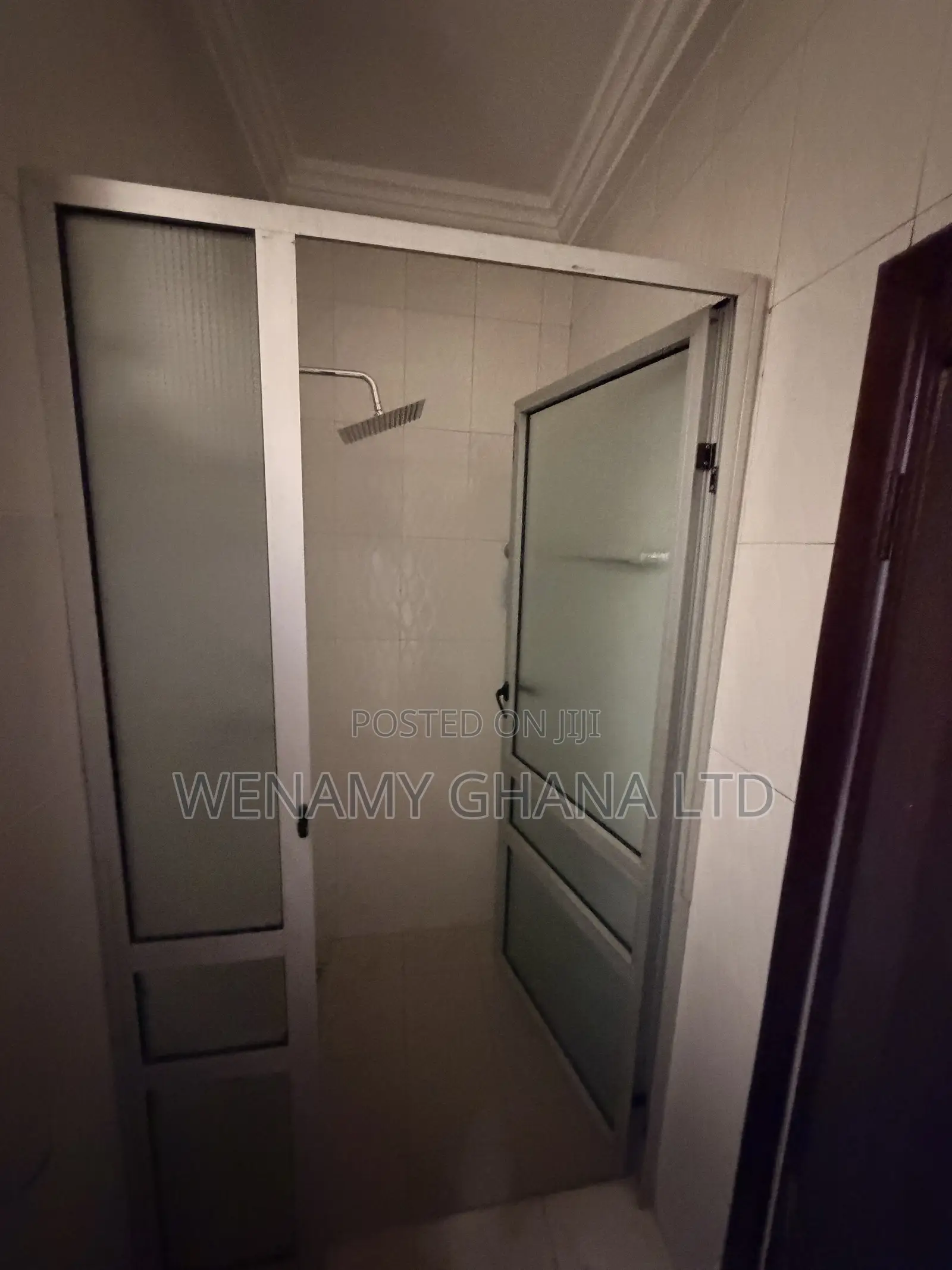 2bdrm Apartment in Community 25 Palace for rent