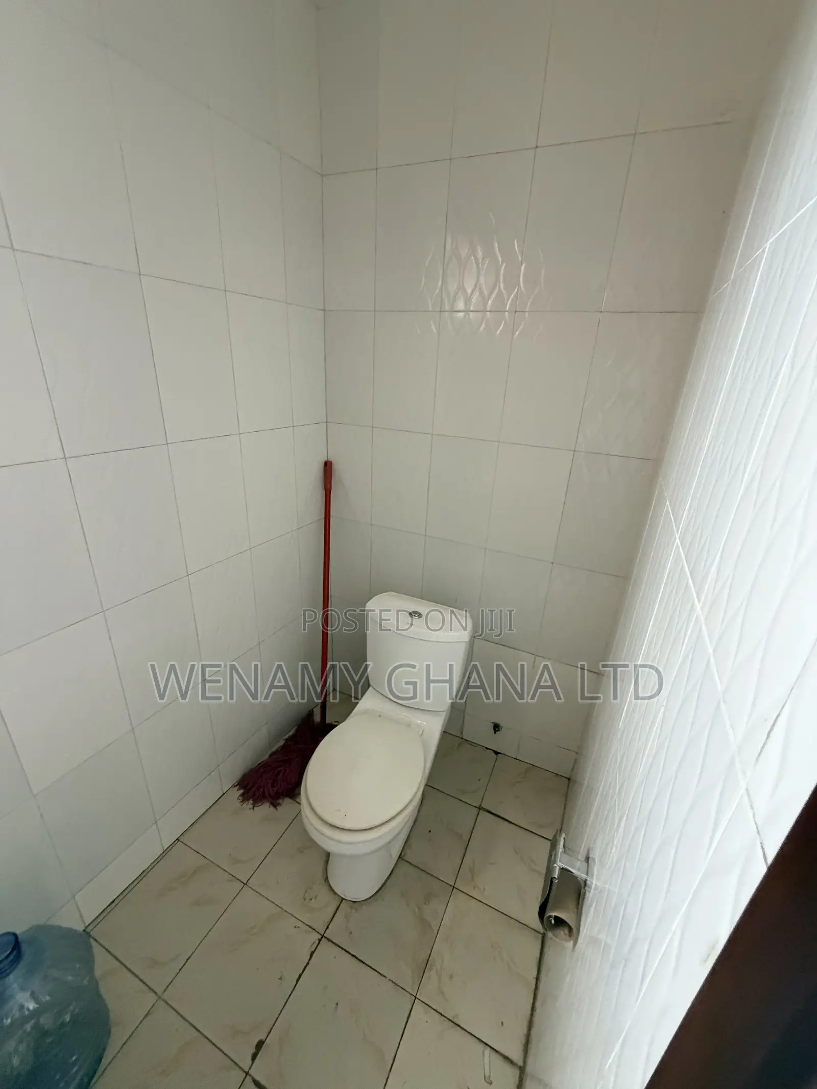 2bdrm Apartment in Community 25 Palace for rent