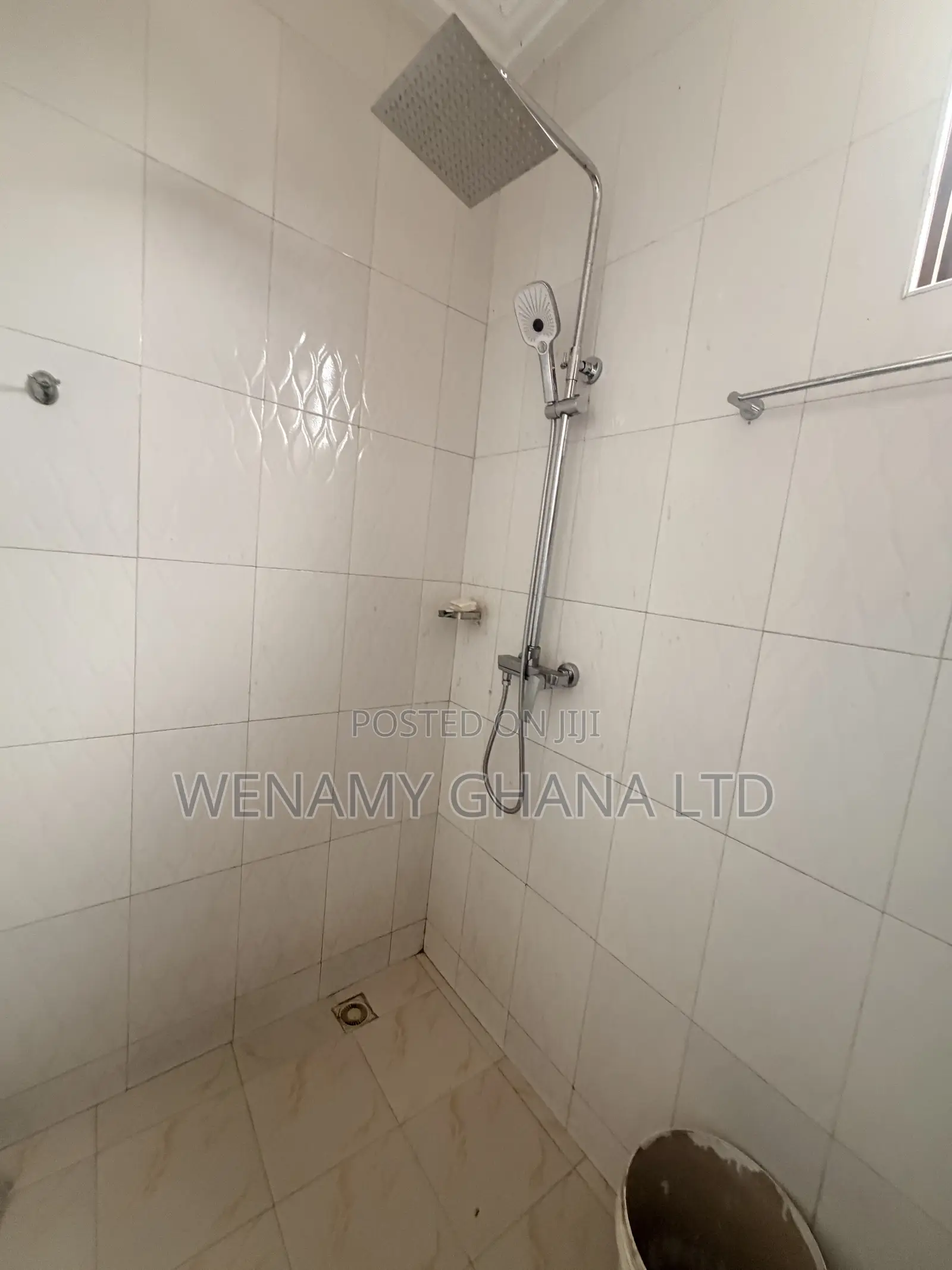 2bdrm Apartment in Community 25 Palace for rent