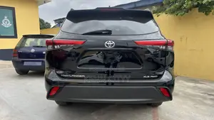 Toyota Highlander XLE AWD 2023 Black