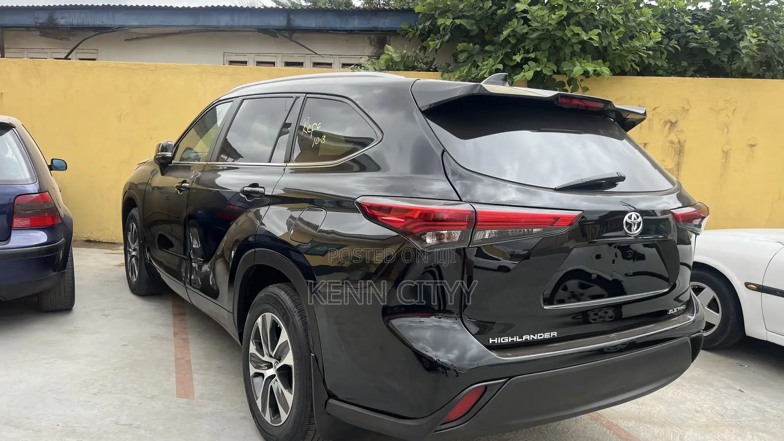 Toyota Highlander XLE AWD 2023 Black