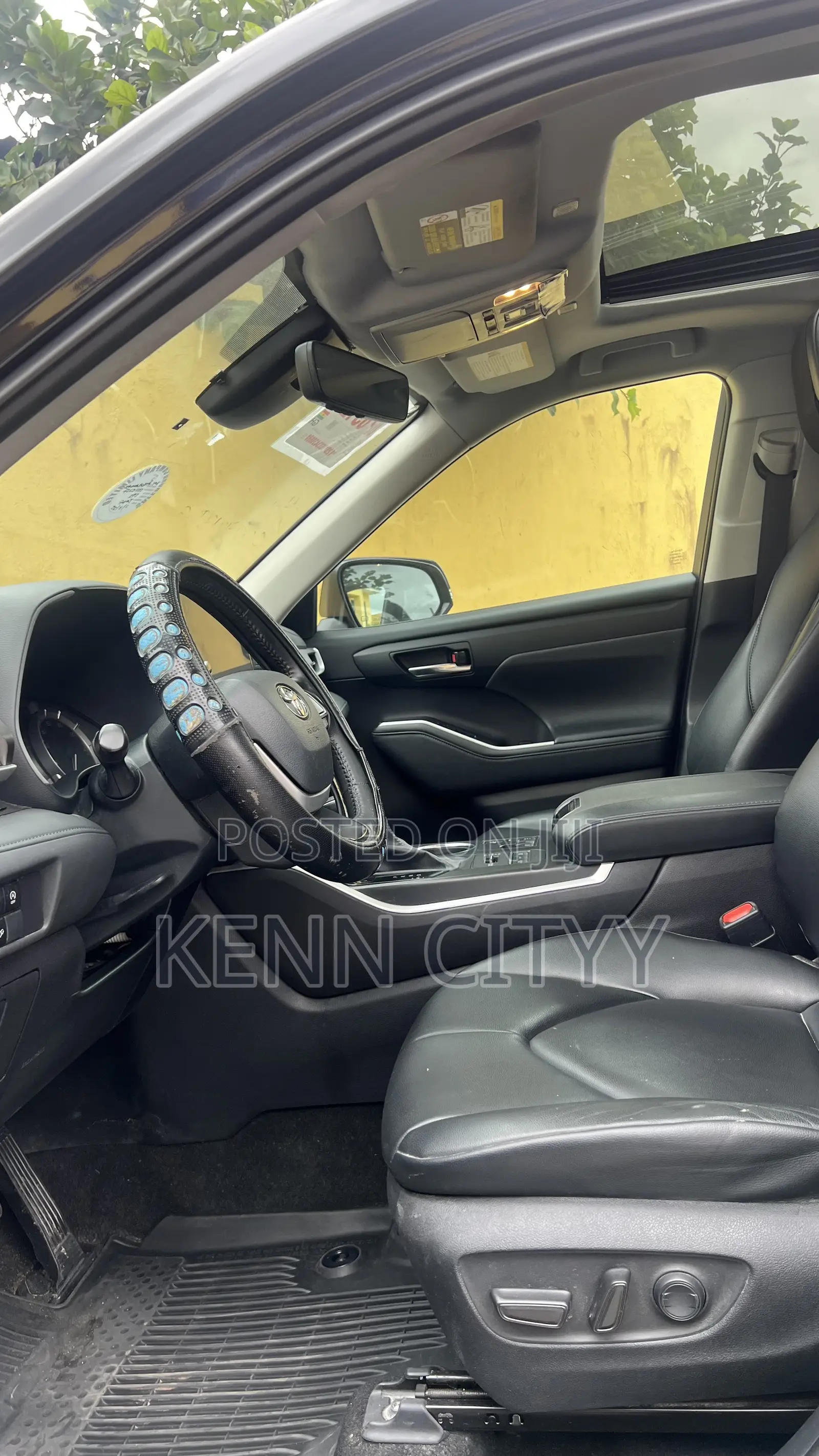 Toyota Highlander XLE AWD 2023 Black