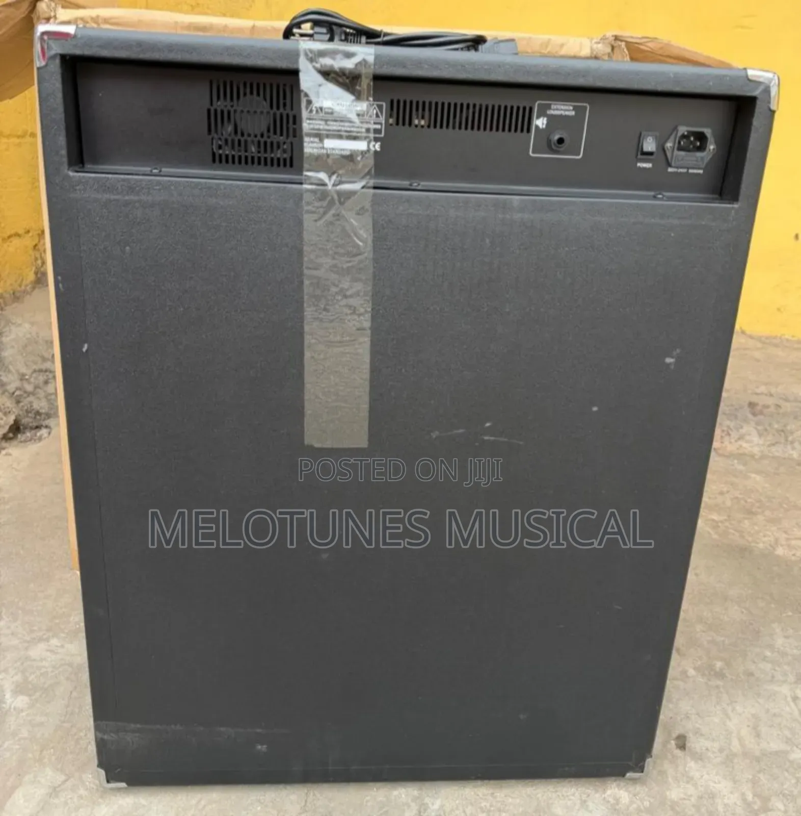 Yamaha BA400 Bass Guitar Combo (An 18inches Combo)