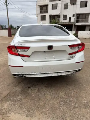Honda Accord Sport (2.0L 4cyl Turbo 6M) 2019 White