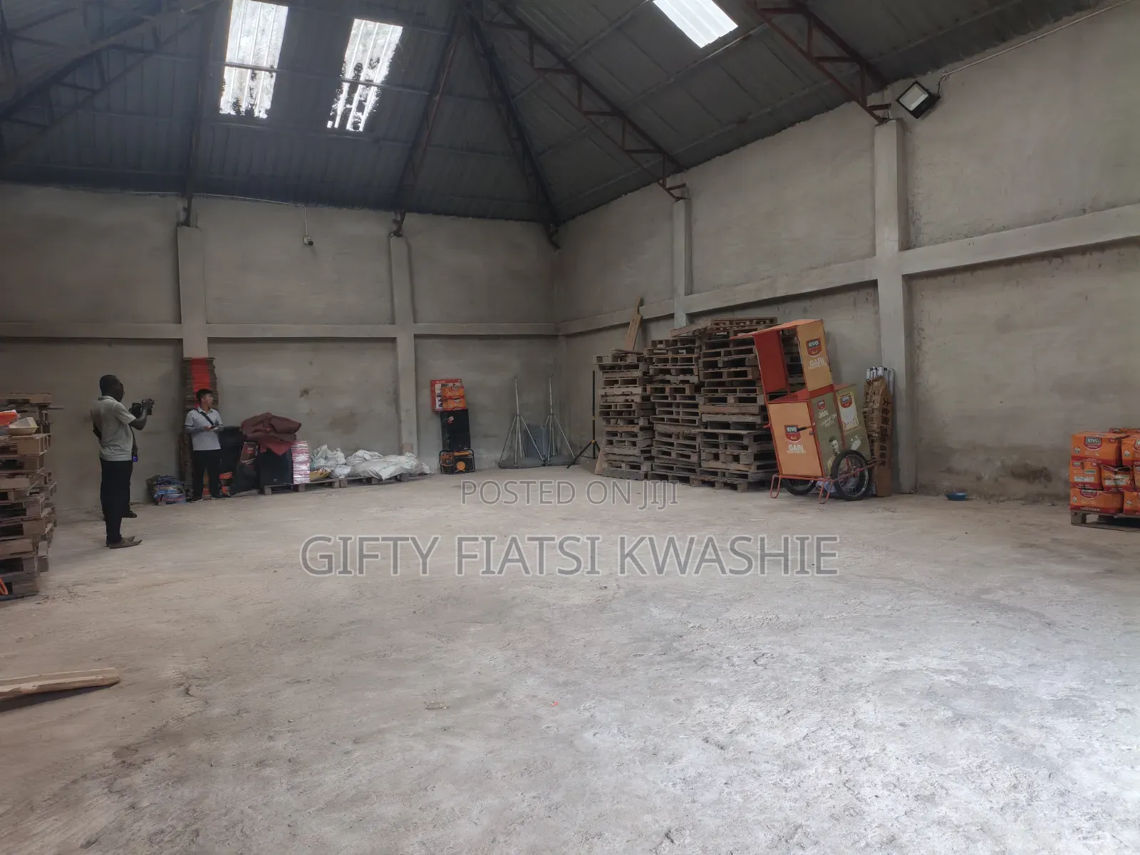 Warehouse for Rent at Abinkyi